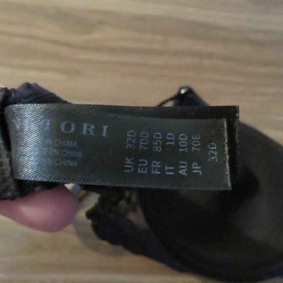 NATORI Bliss Perfection Unlined Underwired Lace Bra in Black - Size 32D - Picture 12 of 12